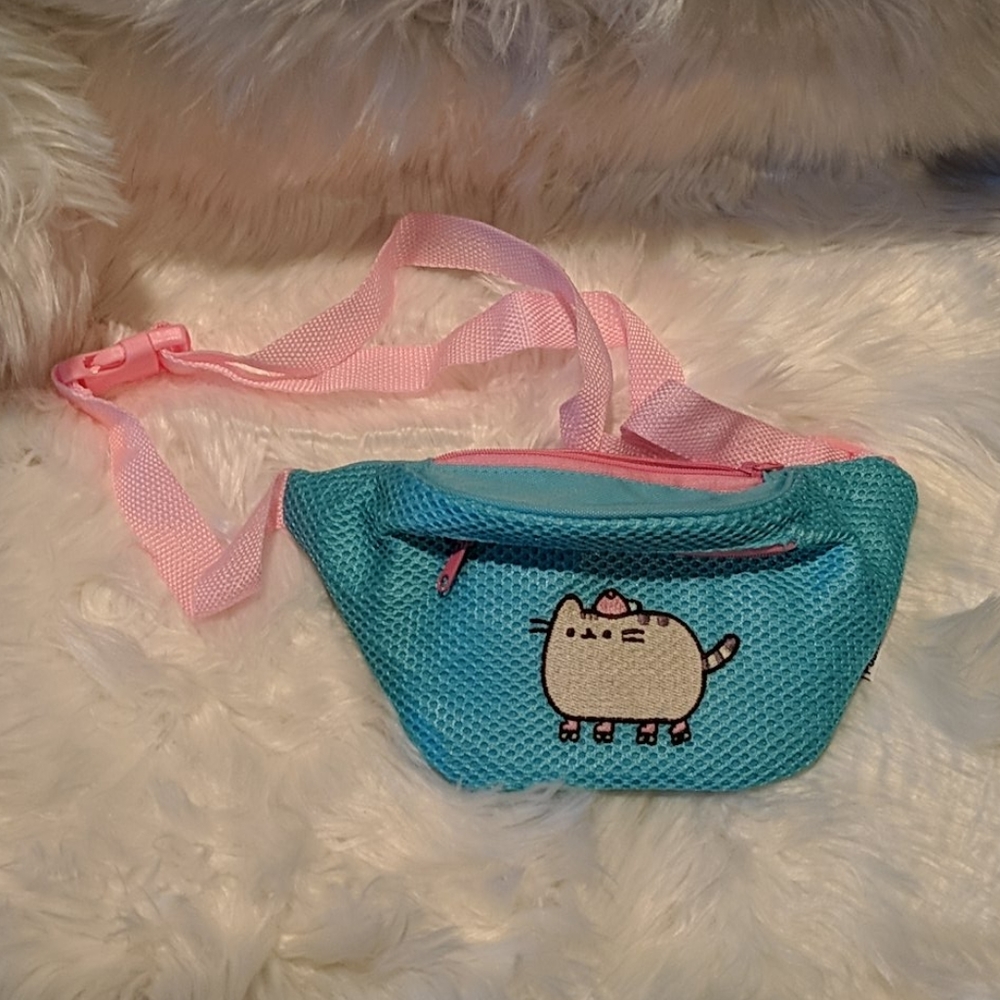 NWOT Exclusive Pusheen Fanny Pack